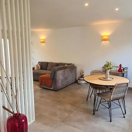 Quartier Calme Homestay